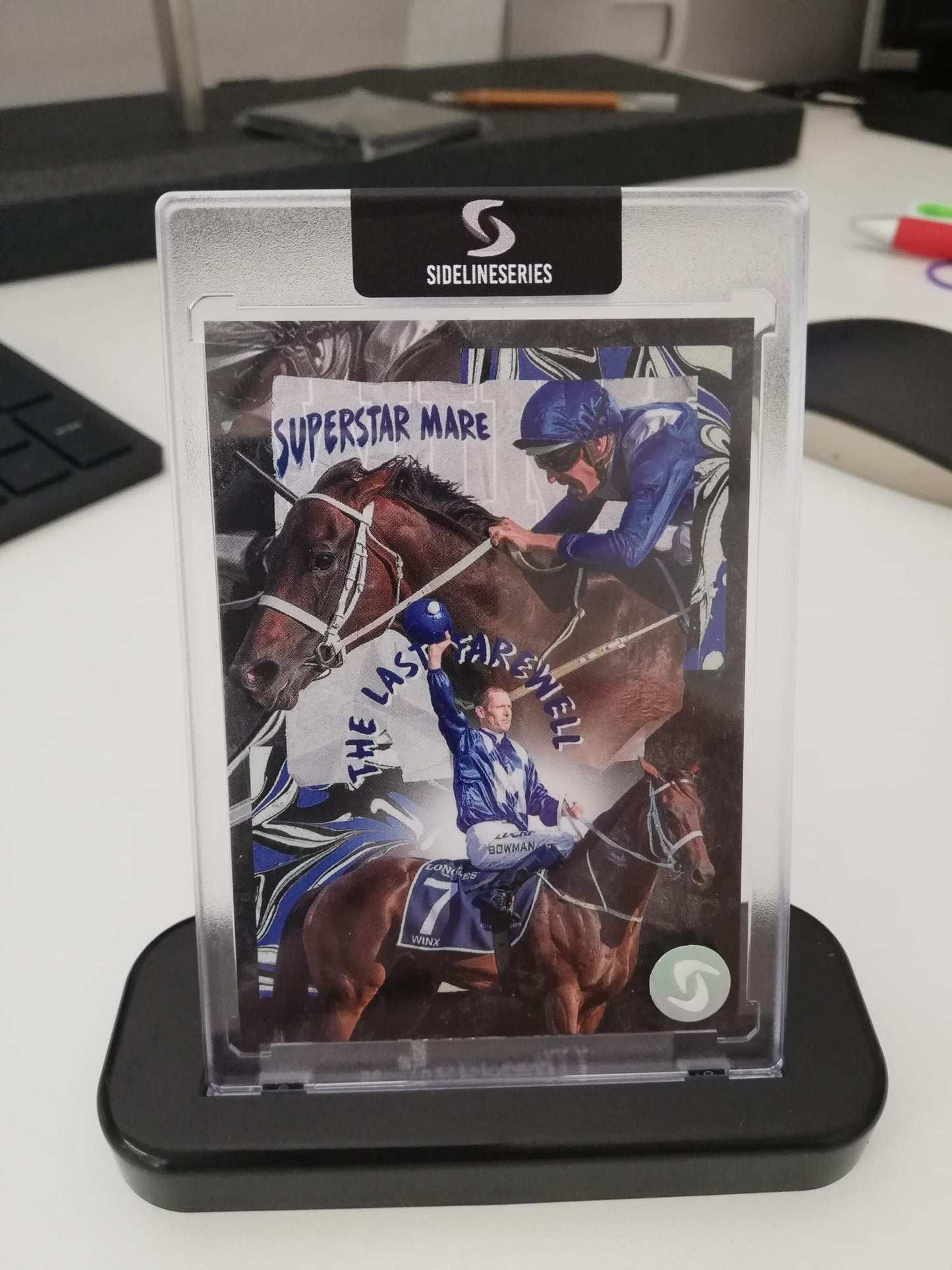 Card base - stand to display cards (black only for 35pt card case)